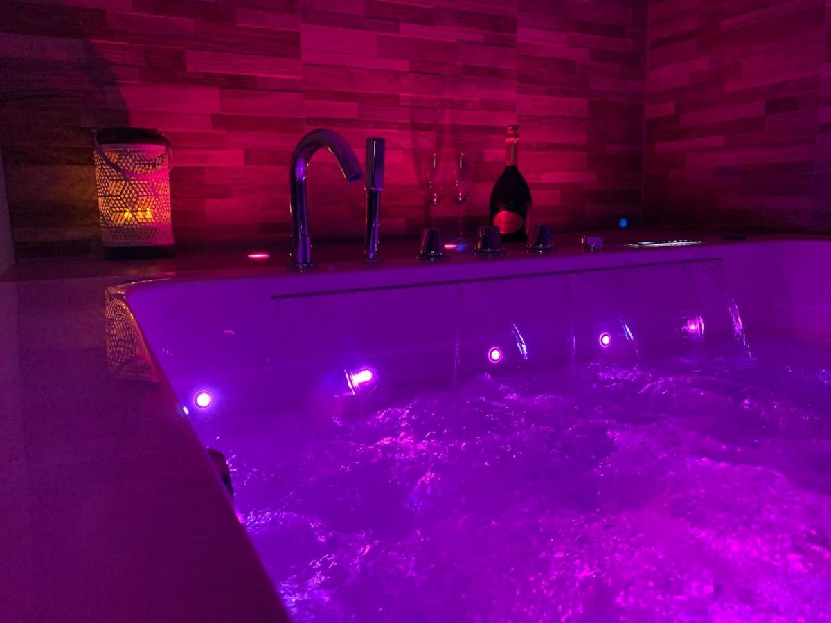 Appartement Cosy Jacuzzy Luxe Gare De Toulon Kültér fotó
